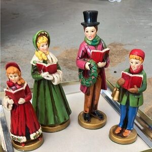 Festive Caroler Figurine Set - Green, Red, Gold